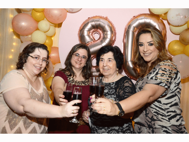 80-ANOS—DONA-DIRCE-(141).gif-FRENTE