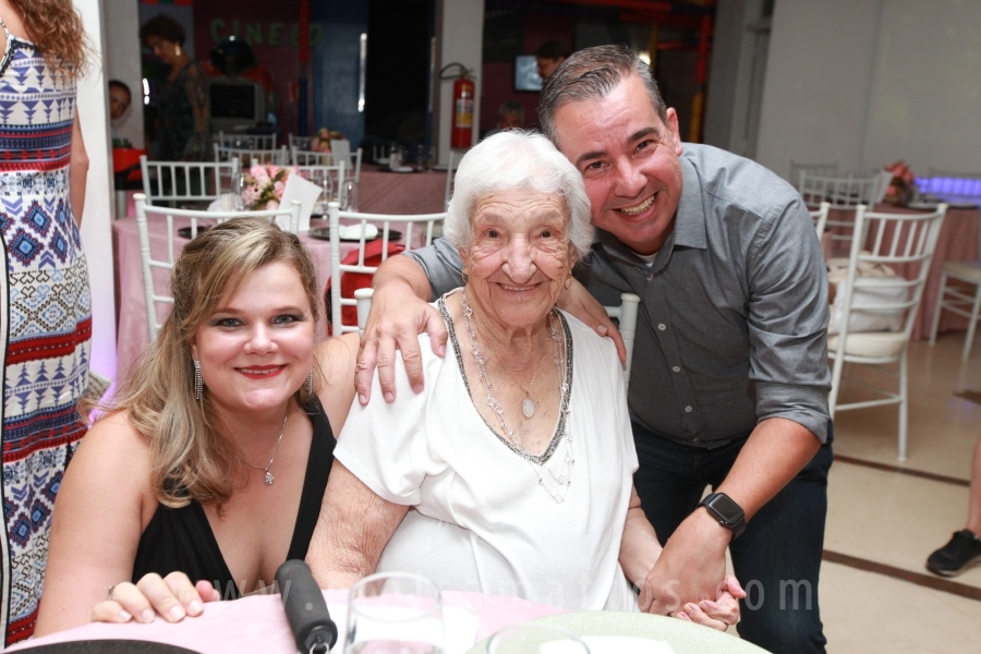 ANIVERSÁRIO DE 100 ANOS DE DONA ZAÍRA DIAS - Eloisa Mattos