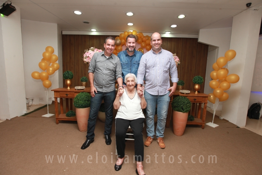 ANIVERSÁRIO DE 100 ANOS DE DONA ZAÍRA DIAS - Eloisa Mattos