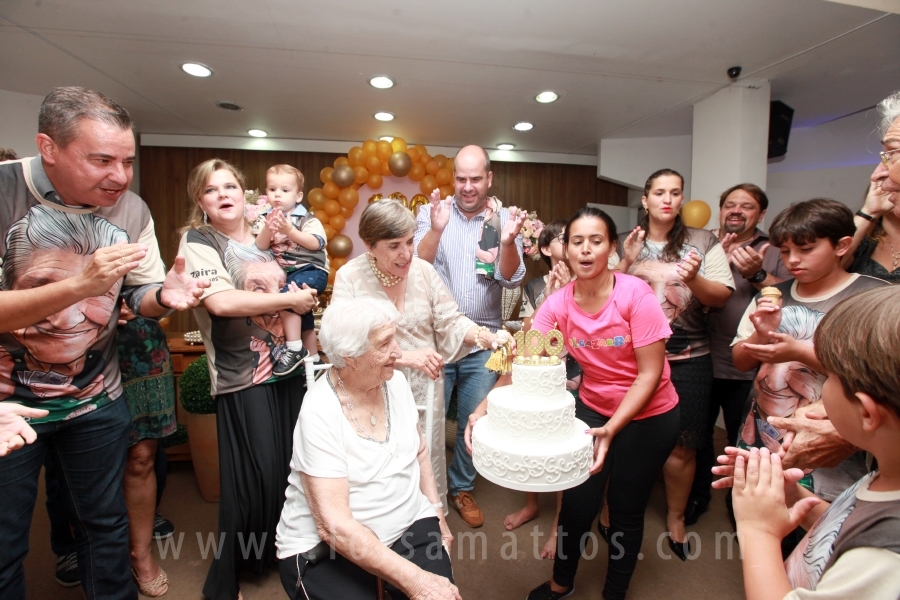 ANIVERSÁRIO DE 100 ANOS DE DONA ZAÍRA DIAS - Eloisa Mattos