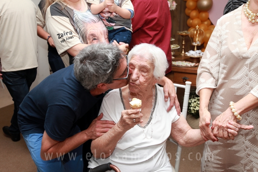 ANIVERSÁRIO DE 100 ANOS DE DONA ZAÍRA DIAS - Eloisa Mattos