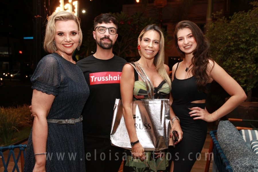 LANÇAMENTO BEACH WAVES TRUSS – BY CAROL CARVALHO - Eloisa Mattos