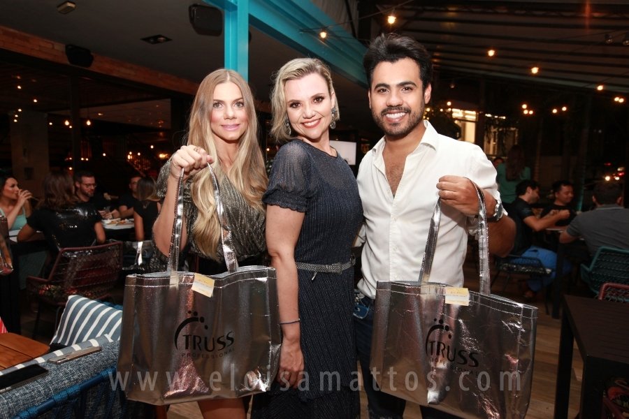 LANÇAMENTO BEACH WAVES TRUSS – BY CAROL CARVALHO - Eloisa Mattos
