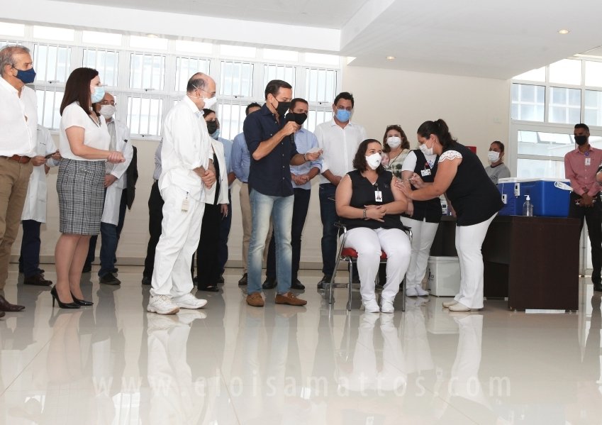 COMPLEXO FUNFARME INICIA VACINAÇÃO DE SEUS COLABORADORES CONTRA A COVID-19 - Eloisa Mattos