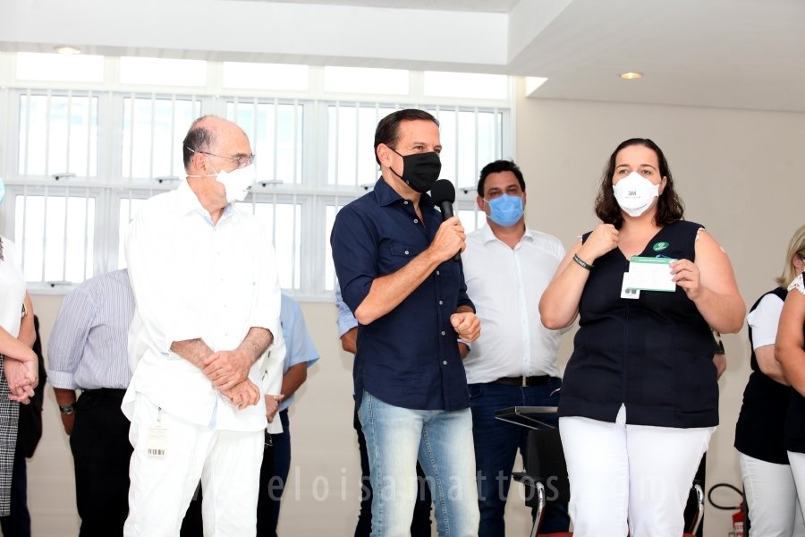 COMPLEXO FUNFARME INICIA VACINAÇÃO DE SEUS COLABORADORES CONTRA A COVID-19 - Eloisa Mattos