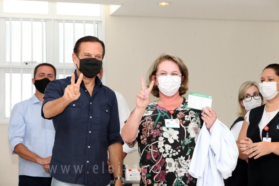 COMPLEXO FUNFARME INICIA VACINAÇÃO DE SEUS COLABORADORES CONTRA A COVID-19 - Eloisa Mattos