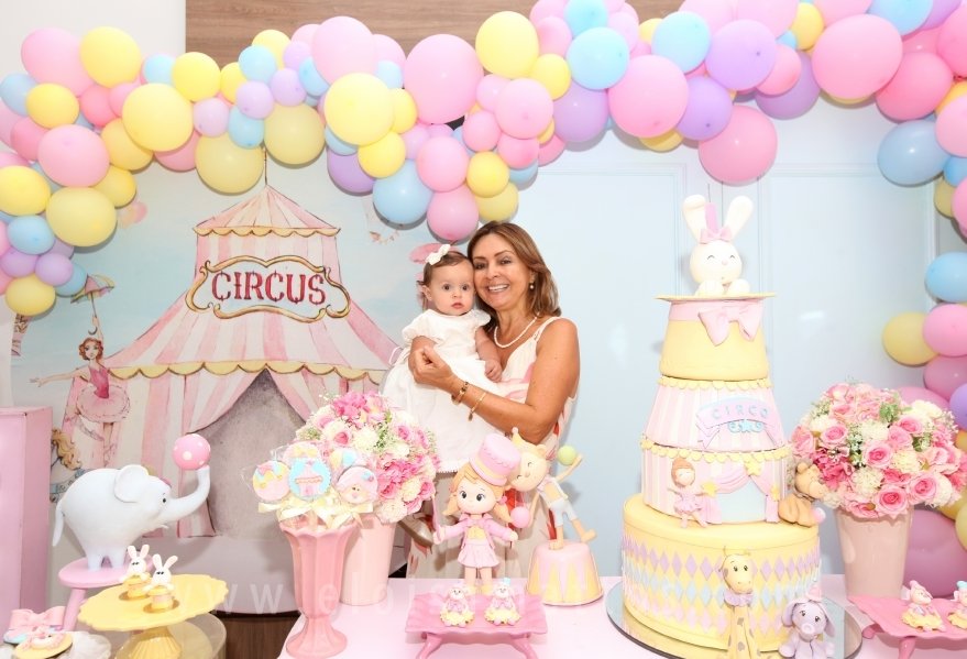BATIZADO E ANIVERSÁRIO DE 1 ANO DA ISABELA AMORIM CAPARROZ - Eloisa Mattos