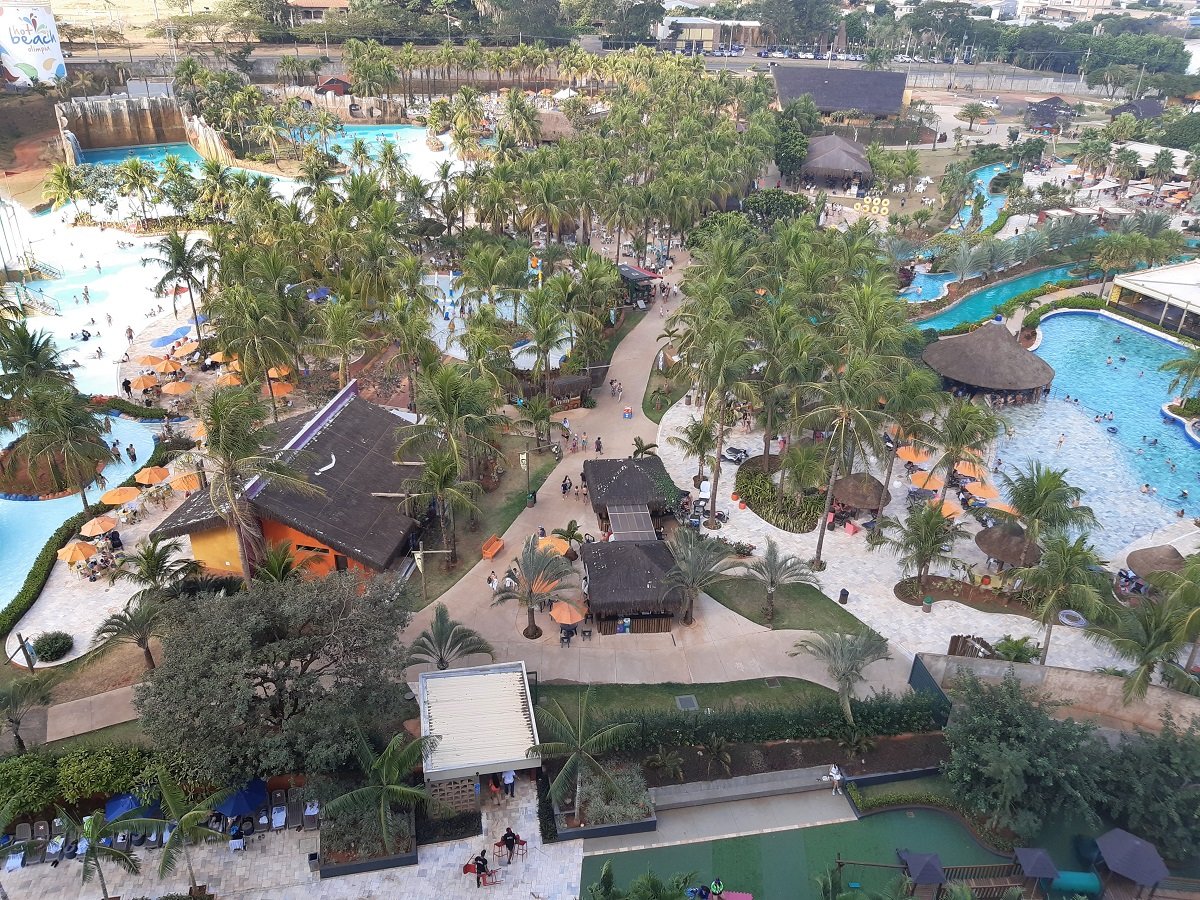 HOT BEACH CHEGA AOS 4 ANOS COM NOVIDADES E MAIS RESORTS
