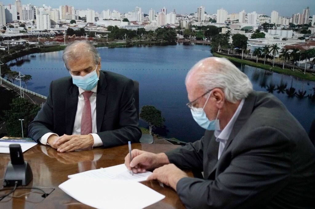 Prefeito Decide Que Hospital Municipal Será Administrado por Organização Social