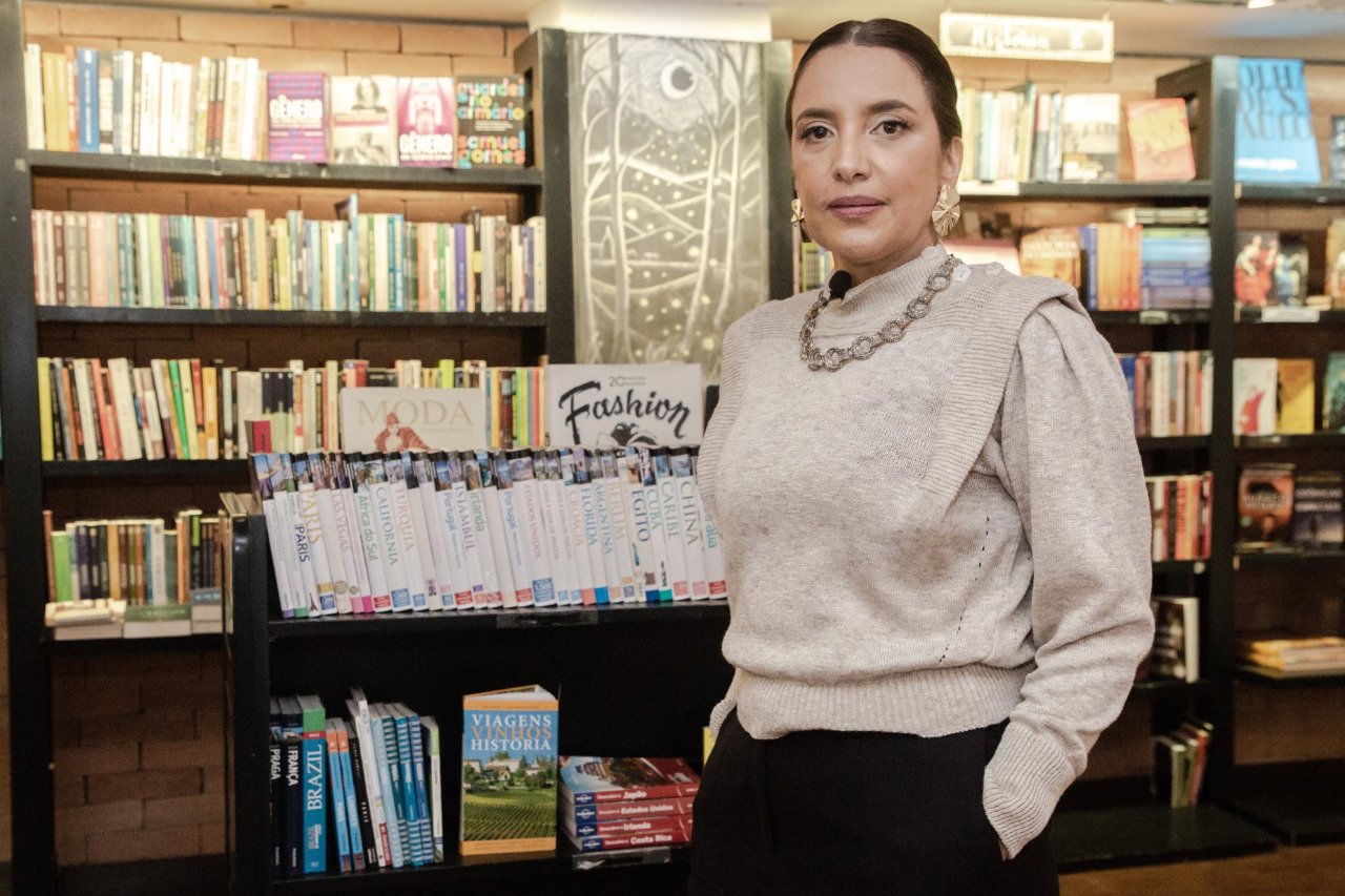 CONSULTORA DE MODA DO RIO PRETO SHOPPING DÁ DICAS DE COMO USAR TRICÔ NESTA ESTAÇÃO