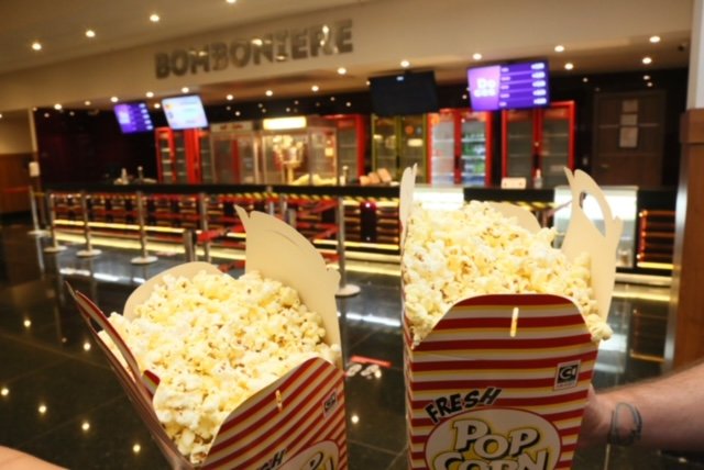 BOMBONIERES DO CINE MULTIPLEX DO RIOPRETO SHOPPING RETORNAM AO FUNCIONAMENTO