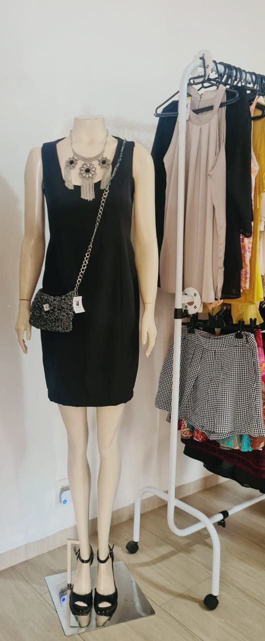 BRECHÓ SOLIDÁRIO FEZ PROMOÇÃO “ALL BLACK” PARA  HALLOWEEN