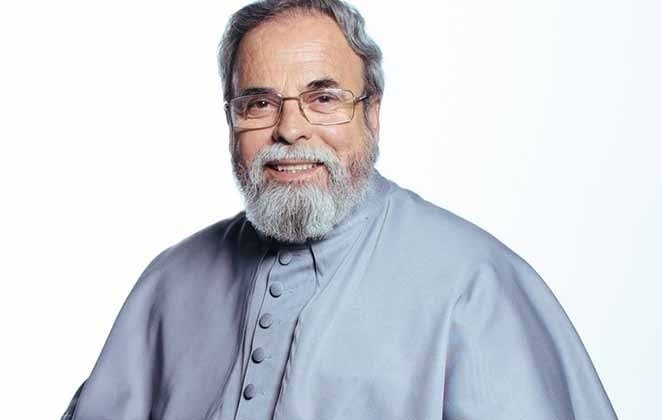 PADRE ANTÔNIO MARIA ABRE NOVENA DE NOSSA SENHORA MARIA PEREGRINA