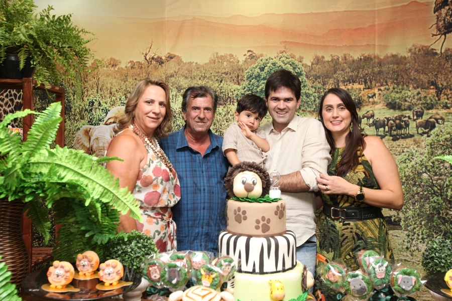 ANIVERSÁRIO DE 2 ANOS DO ANTÔNIO – TEMA “SAFARI, UMA AVENTURA NA SELVA” - Eloisa Mattos