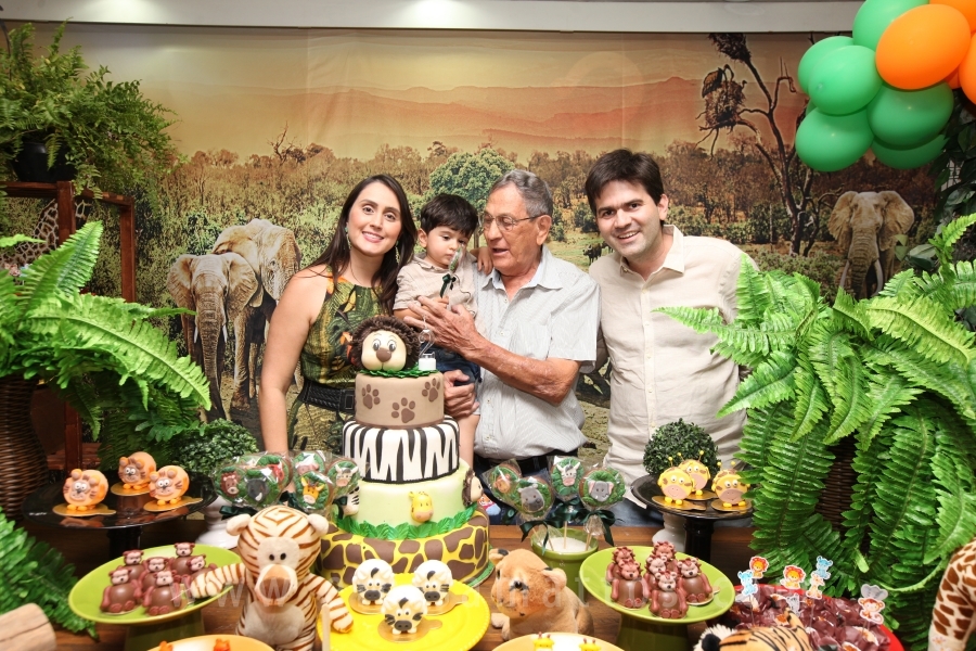 ANIVERSÁRIO DE 2 ANOS DO ANTÔNIO – TEMA “SAFARI, UMA AVENTURA NA SELVA” - Eloisa Mattos