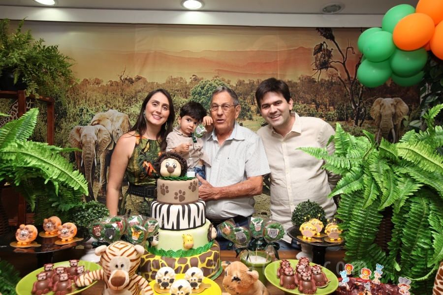 ANIVERSÁRIO DE 2 ANOS DO ANTÔNIO – TEMA “SAFARI, UMA AVENTURA NA SELVA” - Eloisa Mattos