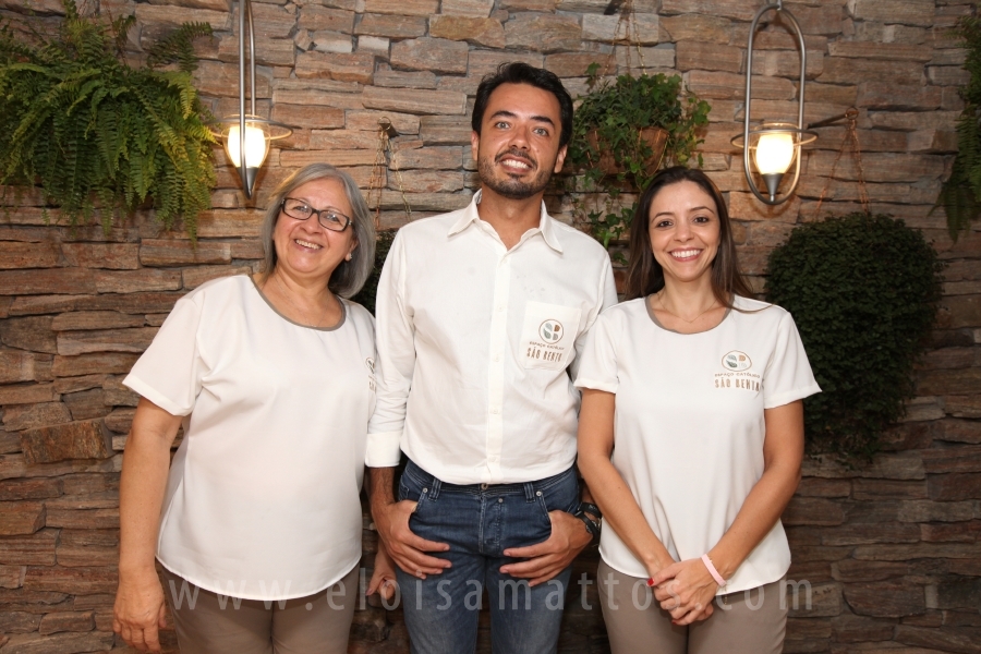 INAUGUROU EM RIO PRETO O ESPAÇO CATÓLICO SÃO BENTO, LOJA, LIVRARIA E CAFÉ (ATRÁS DA IGREJA REDENTORA) - Eloisa Mattos