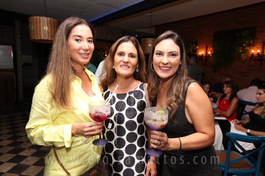 FORMATURA – MESTRADO EM CRIMINOLOGIA – MARIANA ROSÁRIO BENITES (T.C.U.) - Eloisa Mattos