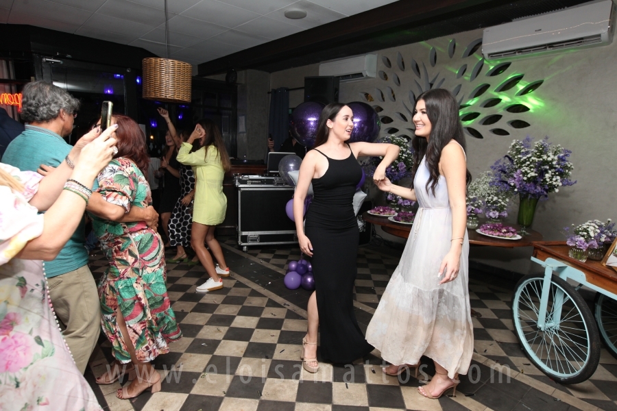 FORMATURA – MESTRADO EM CRIMINOLOGIA – MARIANA ROSÁRIO BENITES (T.C.U.) - Eloisa Mattos