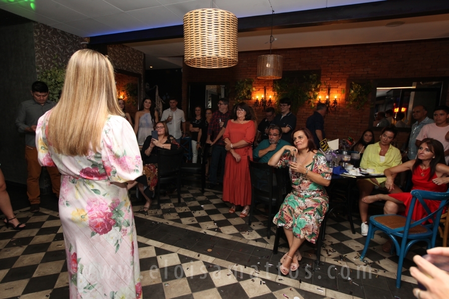 FORMATURA – MESTRADO EM CRIMINOLOGIA – MARIANA ROSÁRIO BENITES (T.C.U.) - Eloisa Mattos