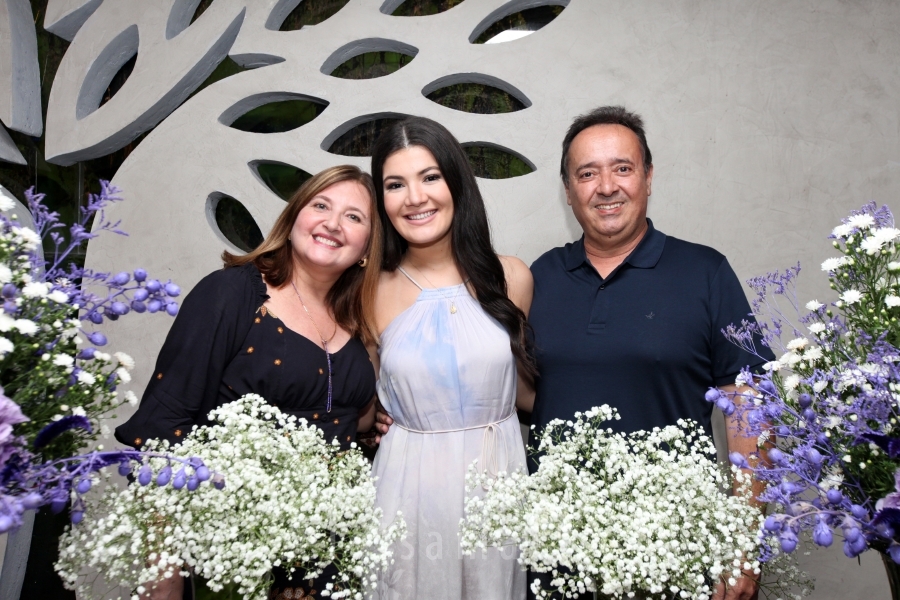 FORMATURA – MESTRADO EM CRIMINOLOGIA – MARIANA ROSÁRIO BENITES (T.C.U.) - Eloisa Mattos