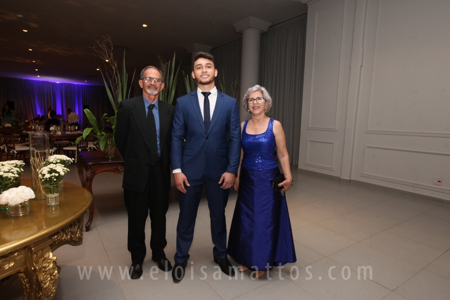 FESTA EM DOSE DUPLA – FORMATURA E ANIVERSÁRIO DE VINÍCIUS BARUFFI DE CASTRO - Eloisa Mattos