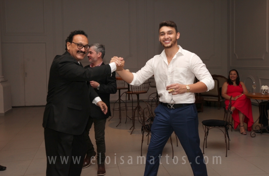 FESTA EM DOSE DUPLA – FORMATURA E ANIVERSÁRIO DE VINÍCIUS BARUFFI DE CASTRO - Eloisa Mattos