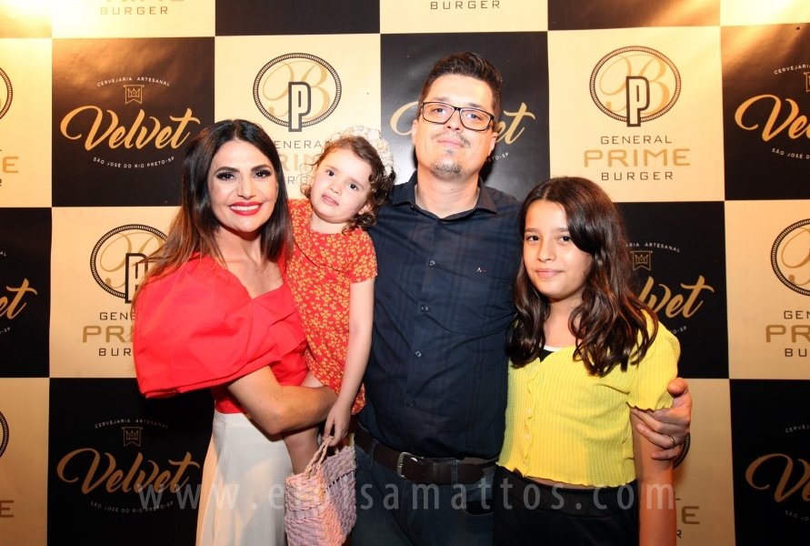 FRANQUIA GENERAL PRIME BURGUER INAUGUROU ONTEM, DIA 01/12/21 –  ANEXO A CERVEJARIA VELVET EM RIO PRETO - Eloisa Mattos