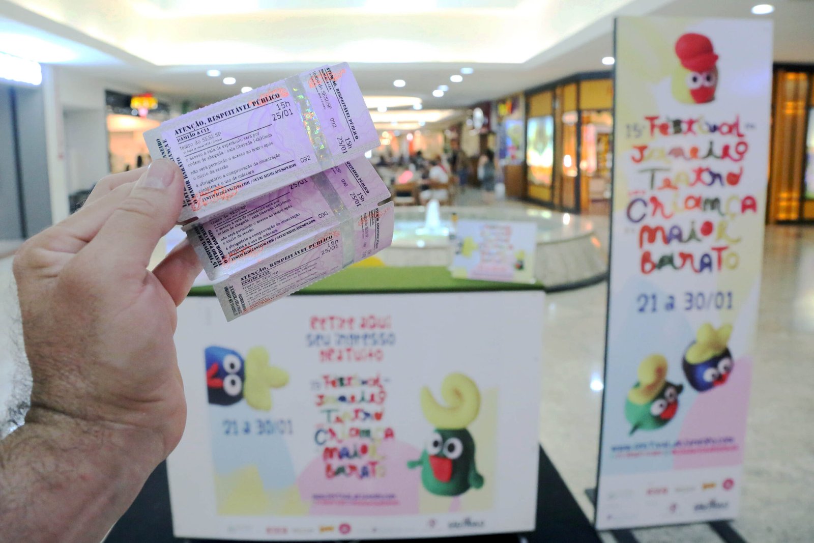 RIOPRETO SHOPPING RECEBE ESTANDE DE FESTIVAL DE TEATRO INFANTIL DA CIA. FÁBRICA DE SONHOS