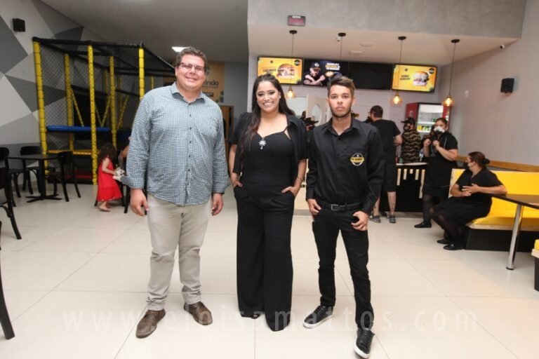 resized_ELO MATTOS-THEBBURGERS (144)