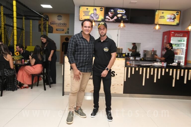 resized_ELO MATTOS-THEBBURGERS (146)