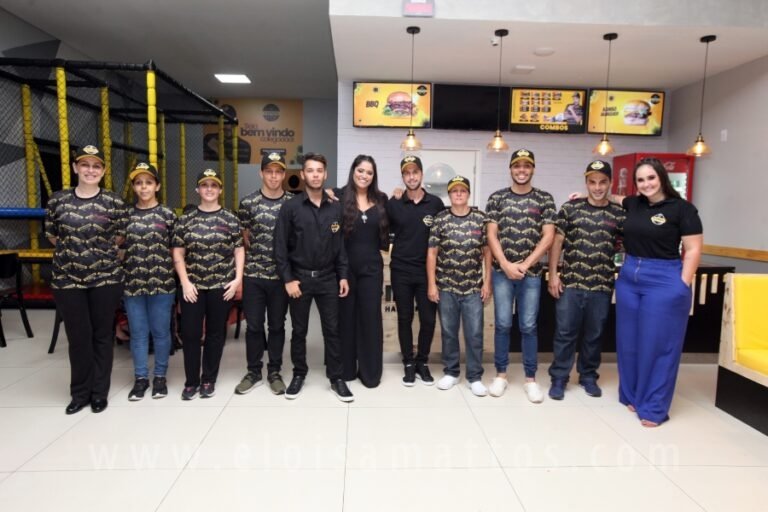 resized_ELO MATTOS-THEBBURGERS (3)