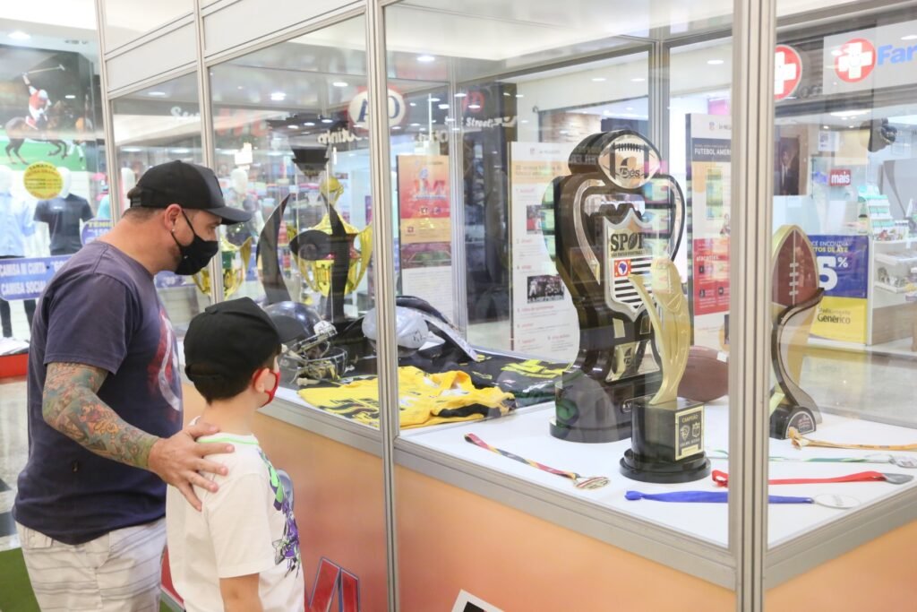 Riopreto Shopping Recebe Exposição Sobre o Futebol Americano em Parceria com Weilers e New Era