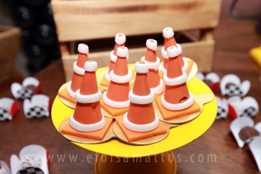 ANIVERSÁRIO DE 2 ANOS DE LIAN FABRO FACHIN – “CARROS” - Eloisa Mattos
