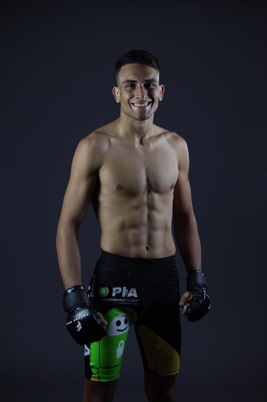 RIO-PRETENSE LUTA EM EVENTO INTERNACIONAL DE MMA