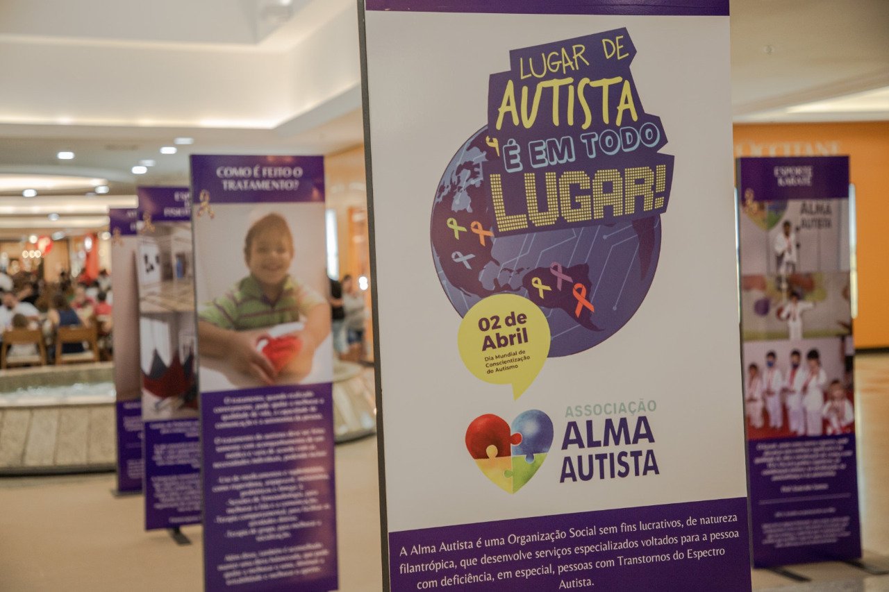 CONSCIENTIZAÇÃO: ALMA AUTISTA REALIZA EXPOSIÇÃO E BATE PAPO SOBRE AUTISMO NO RIOPRETO SHOPPING