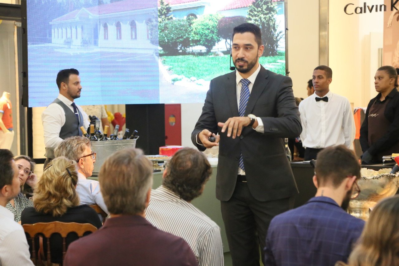 PRIMEIRO DELUXE DO ANO É REALIZADO NO RIOPRETO SHOPPING COM TEMA DO DIA DAS MÃES