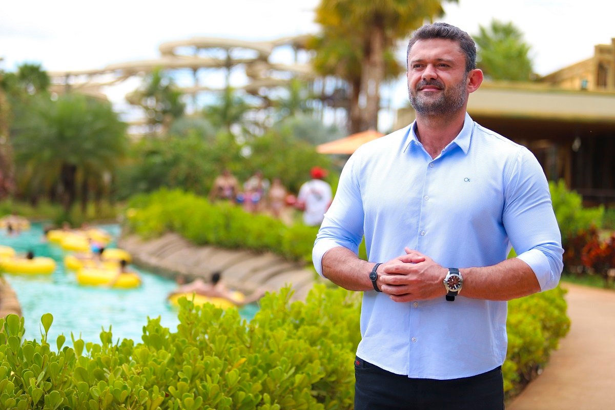 DIEGO FERRATO – SUPERINTENDENTE EXECUTIVO DO GRUPO FERRASA, EMPRESA QUE ADMINISTRA O HOT BEACH PARQUE & RESORTS
