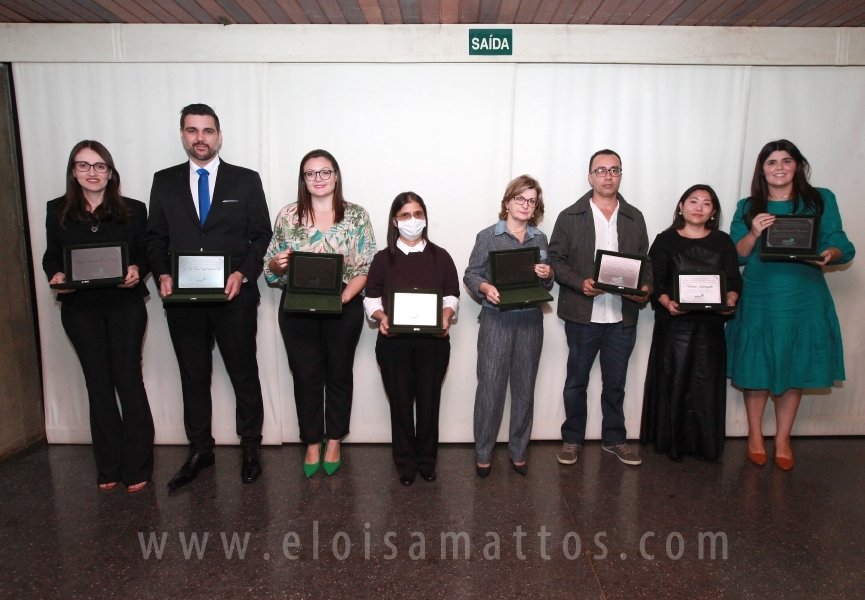 HOMENAGEM DA SMC AOS MÉDICOS E PROFISSIONAIS DA SAÚDE QUE TRABALHARAM NA LUTA CONTRA O COVID-19 - Eloisa Mattos