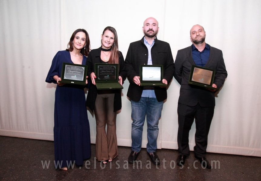 HOMENAGEM DA SMC AOS MÉDICOS E PROFISSIONAIS DA SAÚDE QUE TRABALHARAM NA LUTA CONTRA O COVID-19 - Eloisa Mattos