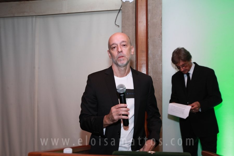 HOMENAGEM DA SMC AOS MÉDICOS E PROFISSIONAIS DA SAÚDE QUE TRABALHARAM NA LUTA CONTRA O COVID-19 - Eloisa Mattos