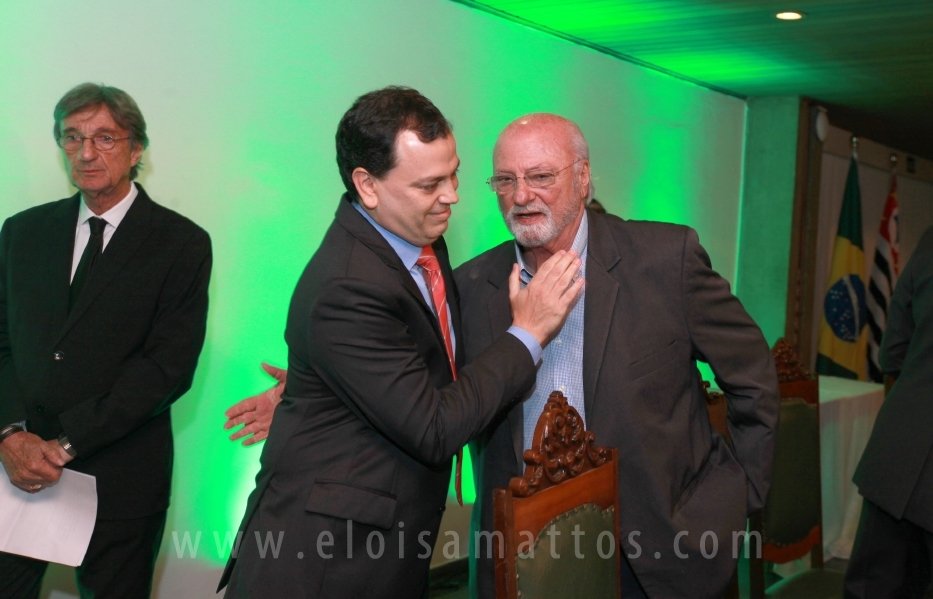 HOMENAGEM DA SMC AOS MÉDICOS E PROFISSIONAIS DA SAÚDE QUE TRABALHARAM NA LUTA CONTRA O COVID-19 - Eloisa Mattos