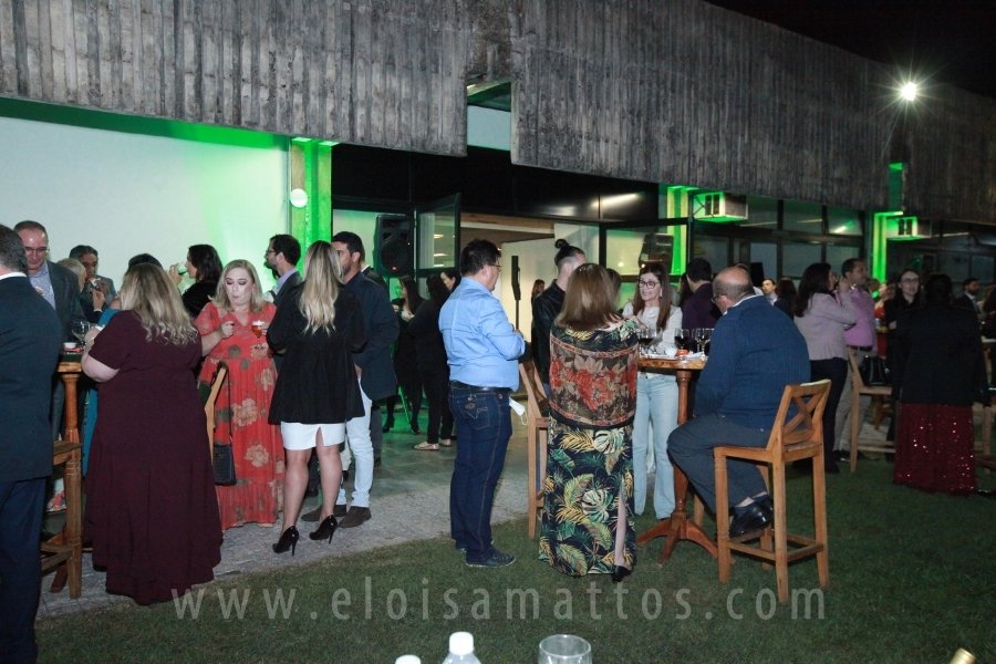 HOMENAGEM DA SMC AOS MÉDICOS E PROFISSIONAIS DA SAÚDE QUE TRABALHARAM NA LUTA CONTRA O COVID-19 - Eloisa Mattos
