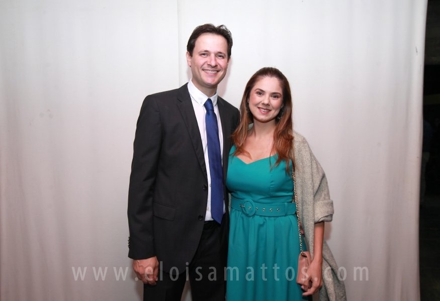 HOMENAGEM DA SMC AOS MÉDICOS E PROFISSIONAIS DA SAÚDE QUE TRABALHARAM NA LUTA CONTRA O COVID-19 - Eloisa Mattos