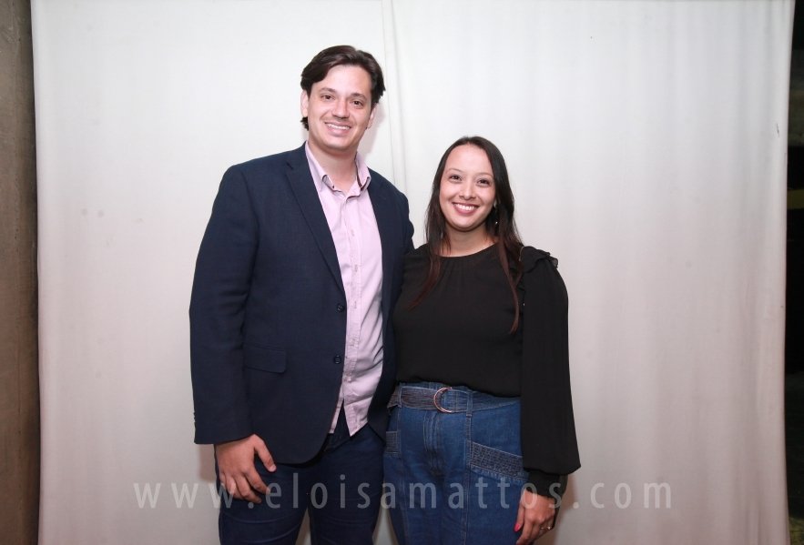 HOMENAGEM DA SMC AOS MÉDICOS E PROFISSIONAIS DA SAÚDE QUE TRABALHARAM NA LUTA CONTRA O COVID-19 - Eloisa Mattos