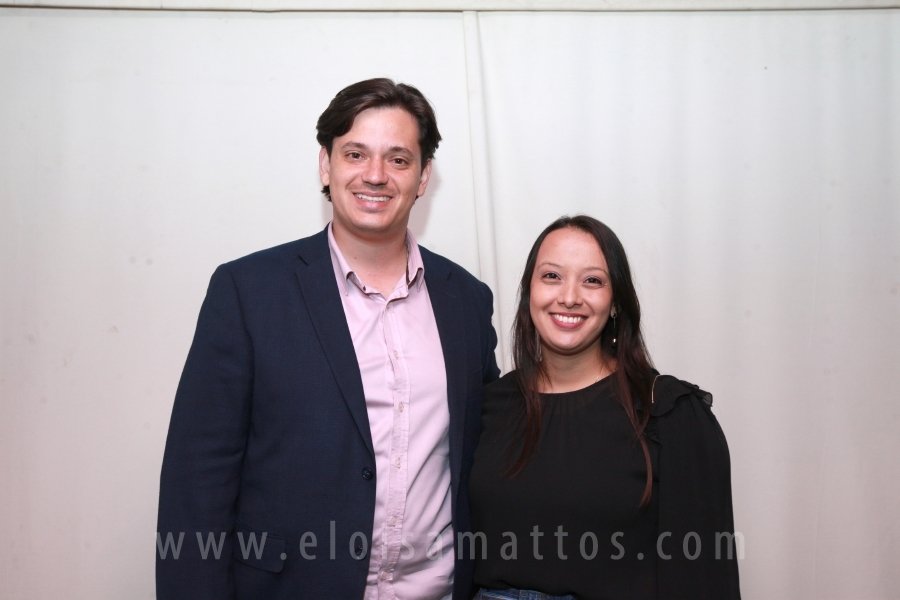 HOMENAGEM DA SMC AOS MÉDICOS E PROFISSIONAIS DA SAÚDE QUE TRABALHARAM NA LUTA CONTRA O COVID-19 - Eloisa Mattos