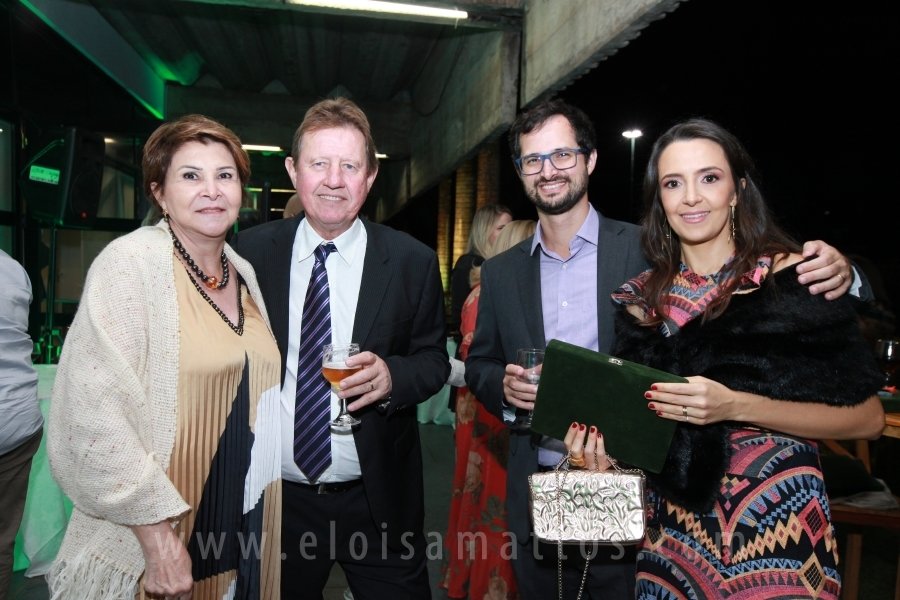 HOMENAGEM DA SMC AOS MÉDICOS E PROFISSIONAIS DA SAÚDE QUE TRABALHARAM NA LUTA CONTRA O COVID-19 - Eloisa Mattos