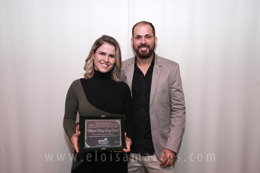 HOMENAGEM DA SMC AOS MÉDICOS E PROFISSIONAIS DA SAÚDE QUE TRABALHARAM NA LUTA CONTRA O COVID-19 - Eloisa Mattos