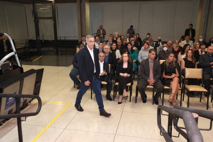 HOMENAGEM DA SMC AOS MÉDICOS E PROFISSIONAIS DA SAÚDE QUE TRABALHARAM NA LUTA CONTRA O COVID-19 - Eloisa Mattos