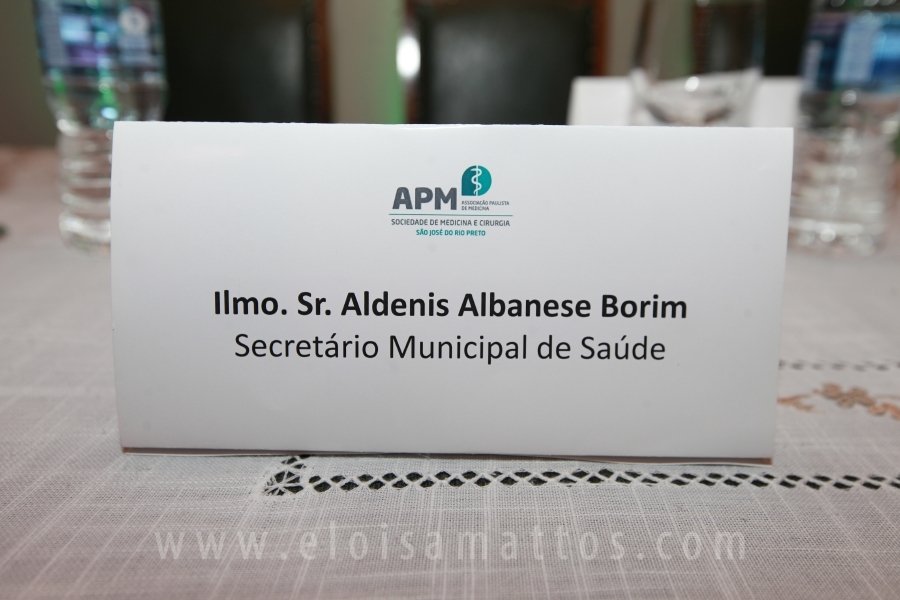 HOMENAGEM DA SMC AOS MÉDICOS E PROFISSIONAIS DA SAÚDE QUE TRABALHARAM NA LUTA CONTRA O COVID-19 - Eloisa Mattos